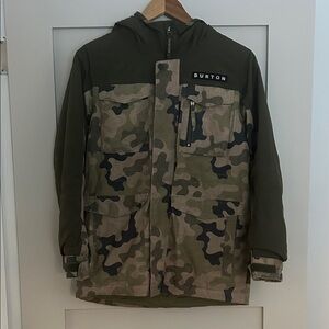 Burton boys Green and Tan Camouflage Ski / snowboard Jacket